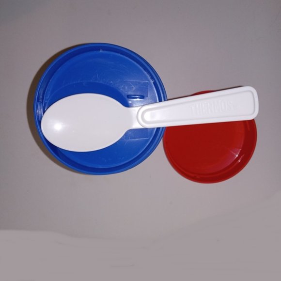 Pokémon Funtainer Vacuum Insulated Thermos Food Jar with Spoon - Picture 5 of 8